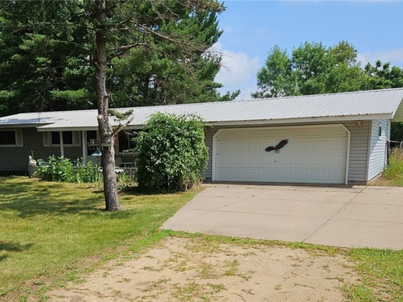 Residentialhouse for sale picture with an address of  N7602 540th Street in Menomonie and a list price of 249900