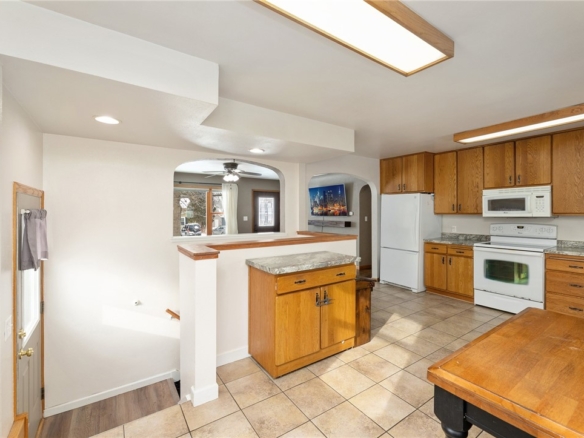 Residentialhouse for sale picture with an address of  N8212 County Road C  in Mindoro and a list price of 250000