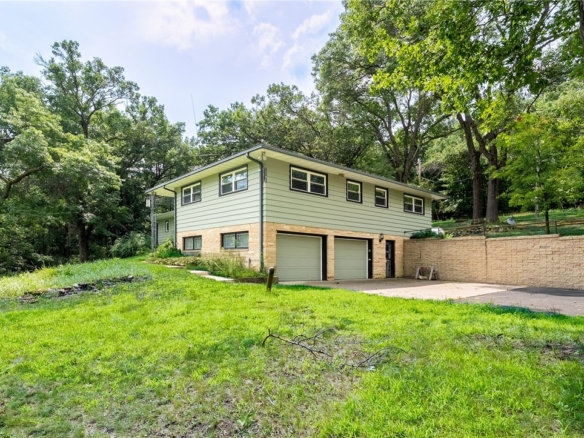 Residentialhouse for sale picture with an address of  N9285 County Road in Colfax and a list price of 349900