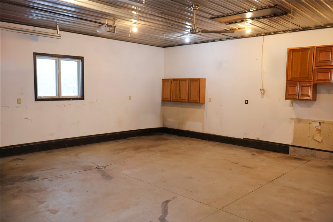 S220-Glade-Spring-Valley-WI-54767-7