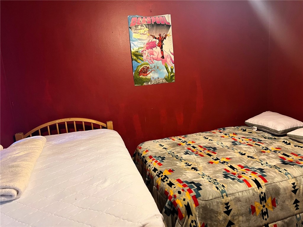 W9065-Sand-Pillow-Black-River-Falls-WI-54615-3