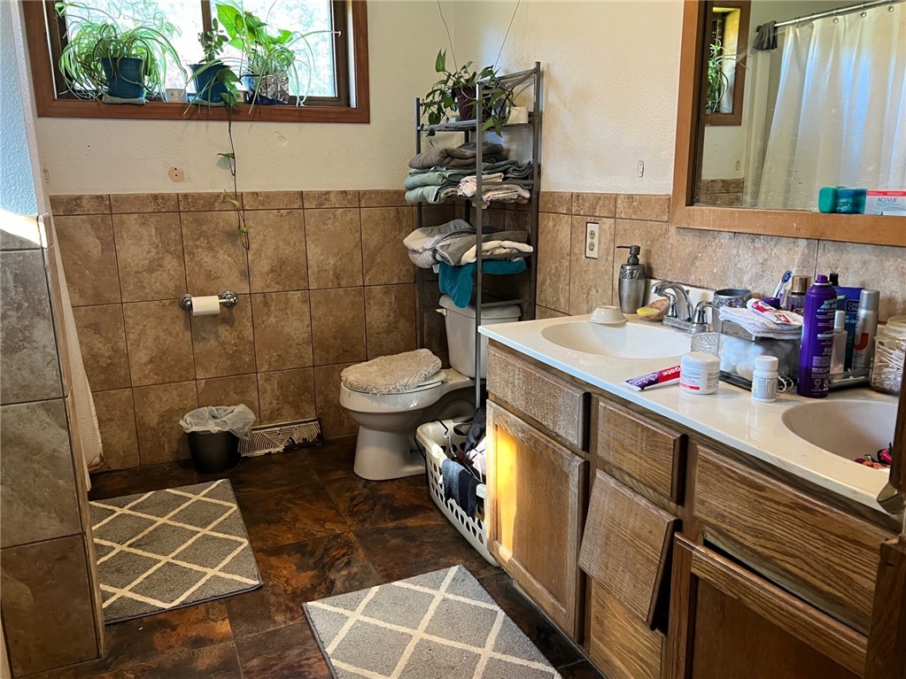 W9065-Sand-Pillow-Black-River-Falls-WI-54615-5