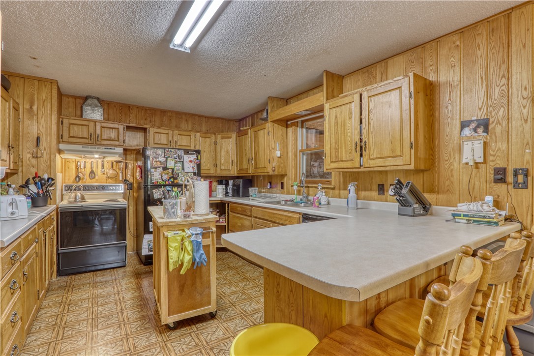 10148-McClaine-Hayward-WI-54843-4