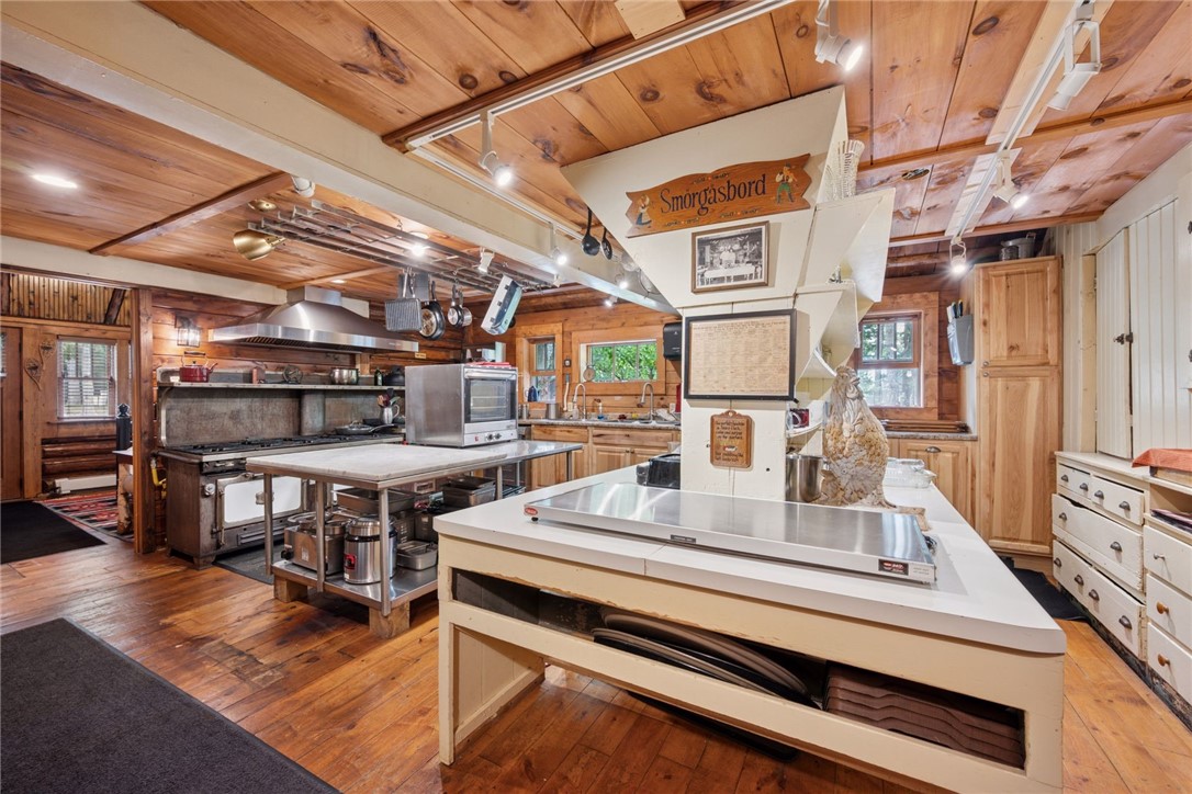 10472-Murphy-Hayward-WI-54843-3