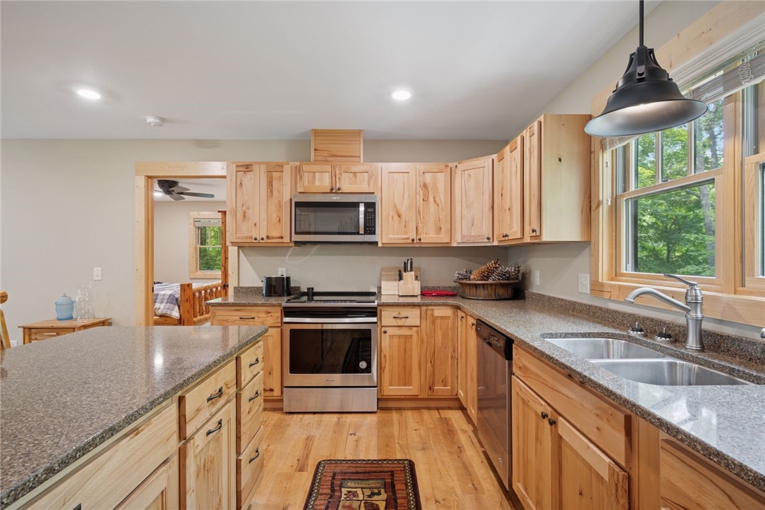 10472-Murphy-Hayward-WI-54843-7