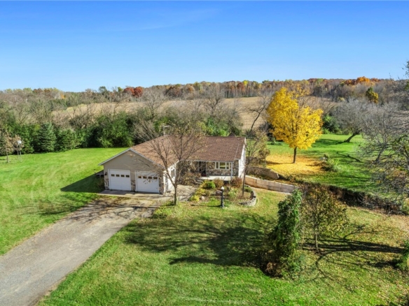 Residentialhouse for sale picture with an address of  1048 85th Avenue in Amery and a list price of 474000