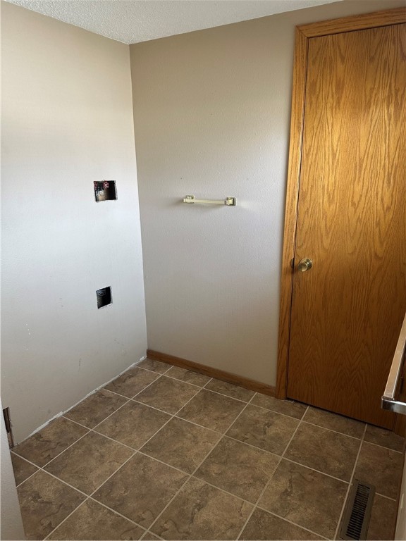 10511-147th-Chippewa-Falls-WI-54729-7