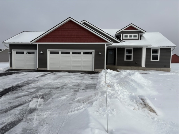 Residentialhouse for sale picture with an address of  11340 45th Avenue in Chippewa Falls and a list price of 442900