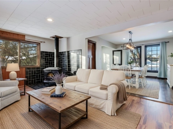 Residentialhouse for sale picture with an address of  1155 Mansfield Street in Chippewa Falls and a list price of 235000