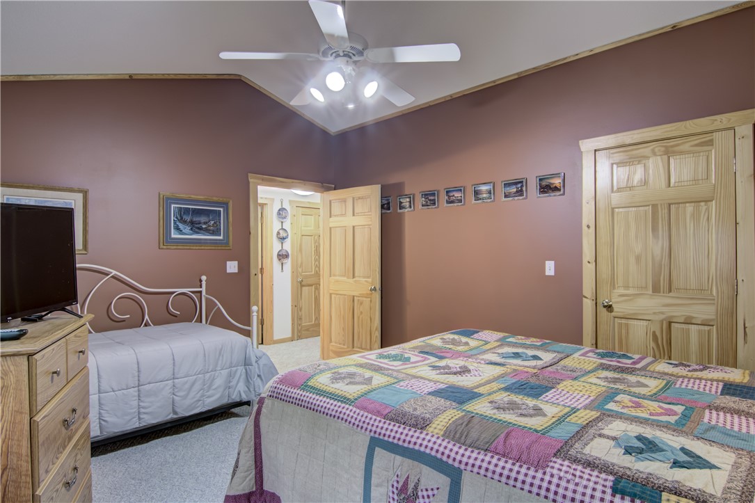 1208-22nd-Cameron-WI-54822-1