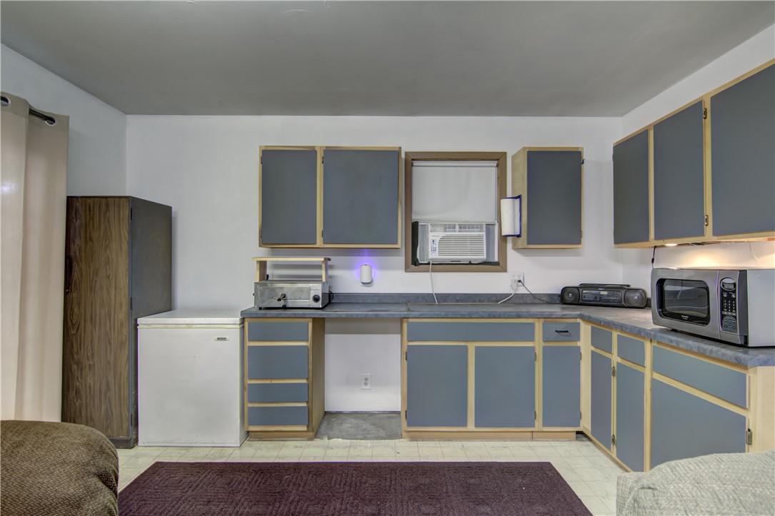 1208-22nd-Cameron-WI-54822-9