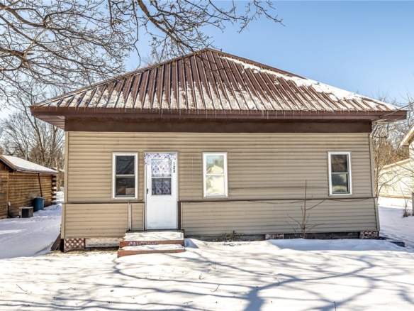 Residentialhouse for sale picture with an address of  123 Roosevelt Road in Black River Falls and a list price of 85000