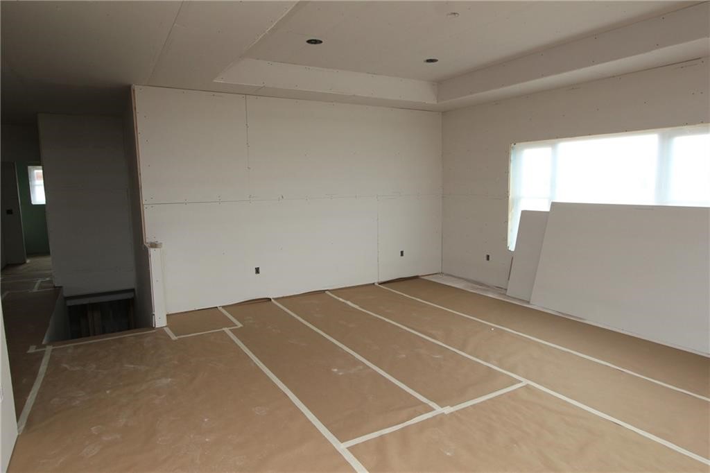 14075-42nd-Chippewa-Falls-WI-54729-8