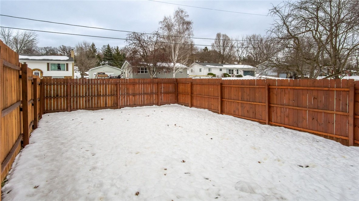 1409-Platt-Eau-Claire-WI-54703-3