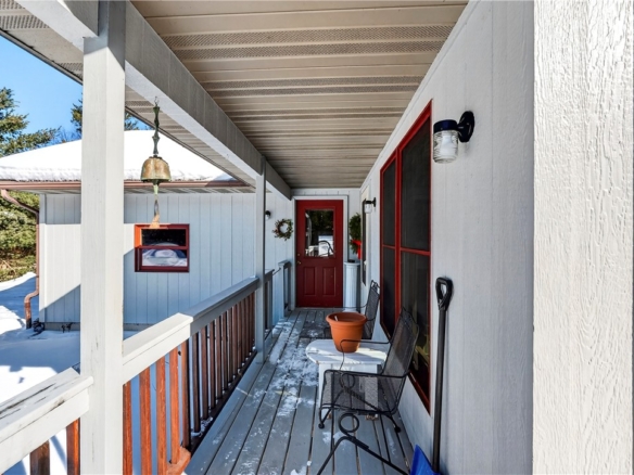 Residentialhouse for sale picture with an address of  14240 Riverside Road in Cable and a list price of 375000