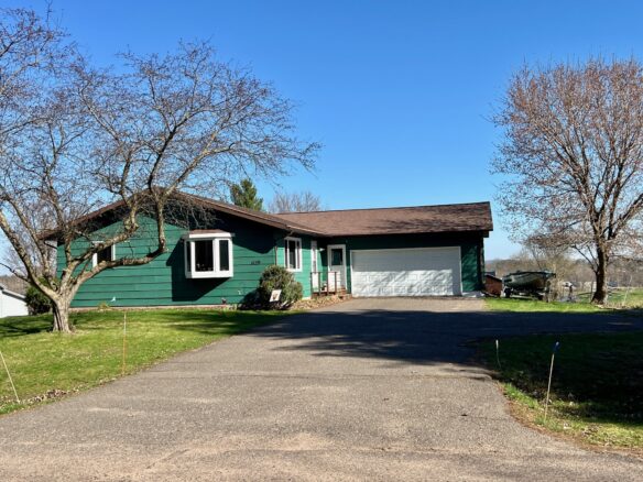 1439 E Maple Avenue, Barron, WI