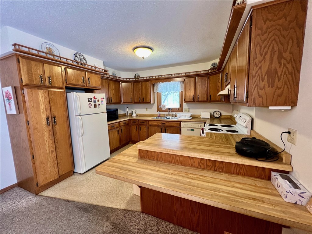 1439 E Maple Avenue, Barron, WI — photo 13