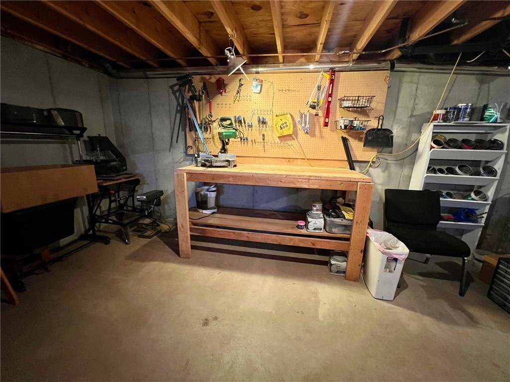 1439 E Maple Avenue, Barron, WI — photo 32