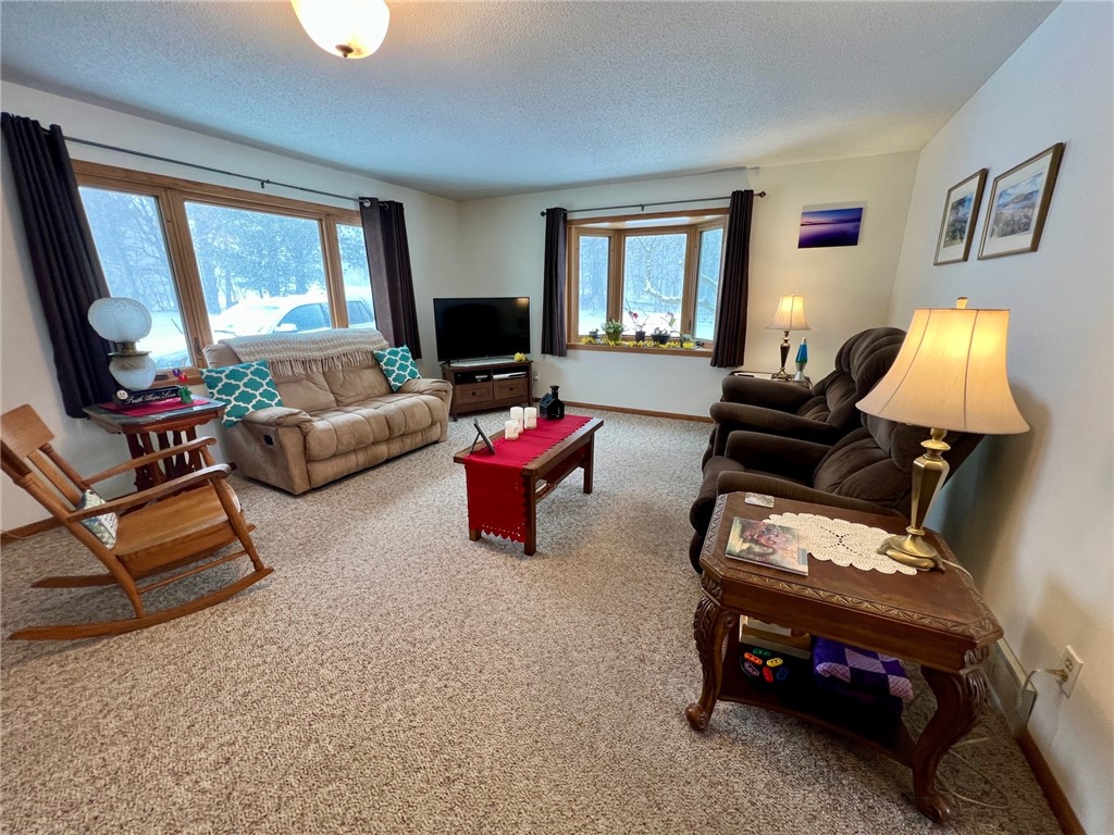 1439 E Maple Avenue, Barron, WI — photo 9