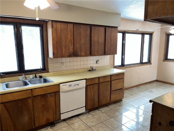 Residentialhouse for sale picture with an address of  1458 Lenards Street in St Croix Falls and a list price of 199900