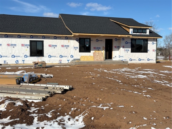 Residentialhouse for sale picture with an address of  14626 45th Avenue in Chippewa Falls and a list price of 479900