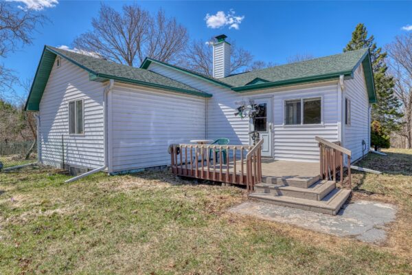 14862 W State Hwy 77, Hayward, WI