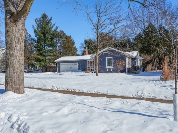 Residentialhouse for sale picture with an address of  1515 Drummond Street in Eau Claire and a list price of 275000