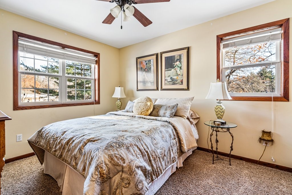 1628-Old-English-Altoona-WI-54720-1