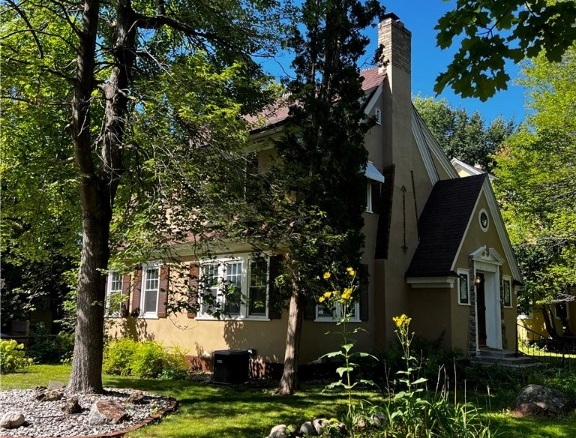 Residentialhouse for sale picture with an address of  1628 Rust Street in Eau Claire and a list price of 285000