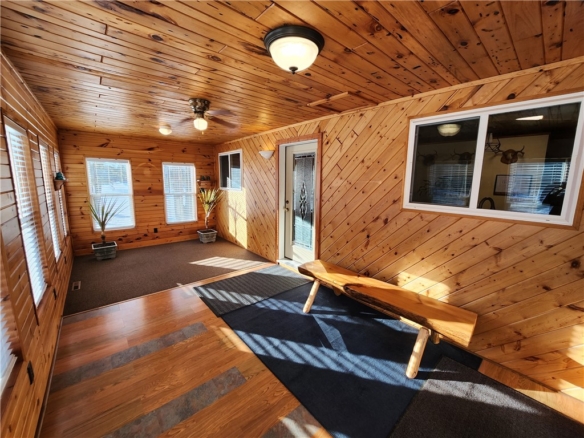 Residentialhouse for sale picture with an address of  16334 Stoney Hill Road in Birchwood and a list price of 349900