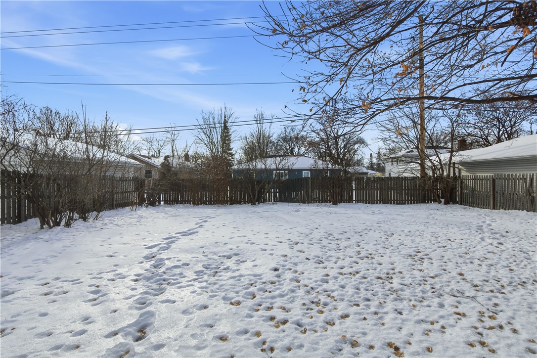 1709-Hopkins-Eau-Claire-WI-54701-7