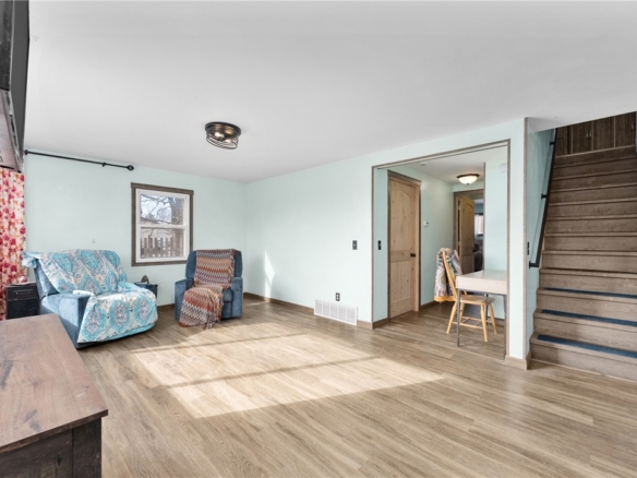 Residentialhouse for sale picture with an address of  1715 2nd Avenue in Menomonie and a list price of 259900