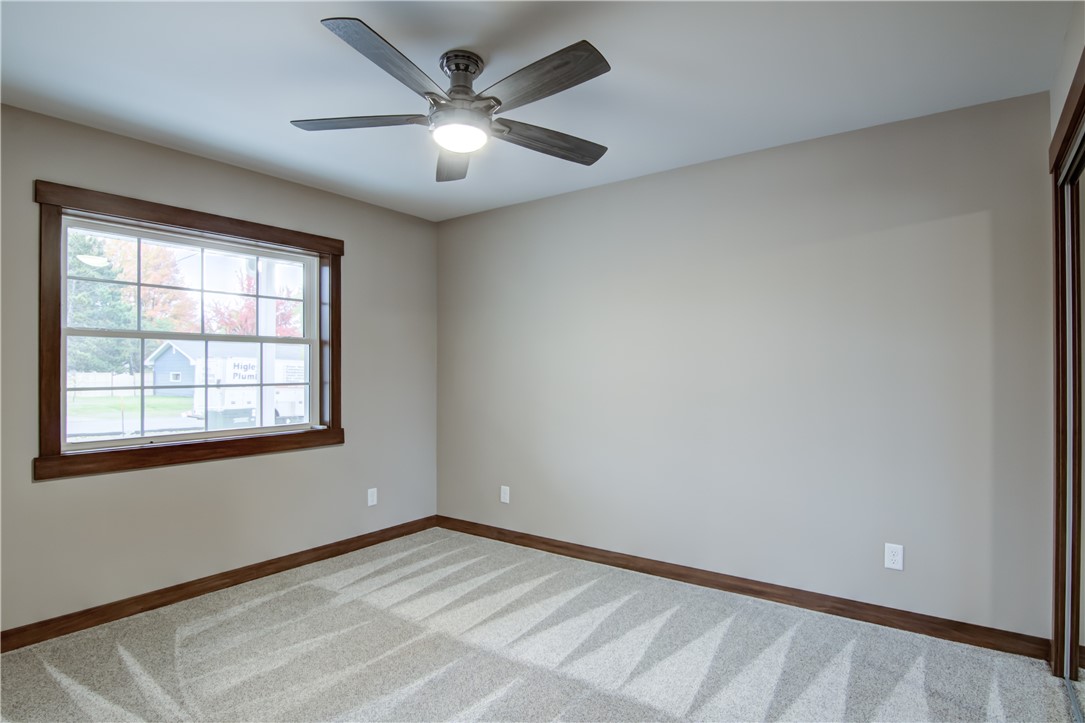 1806-Dorret-Eau-Claire-WI-54703-8