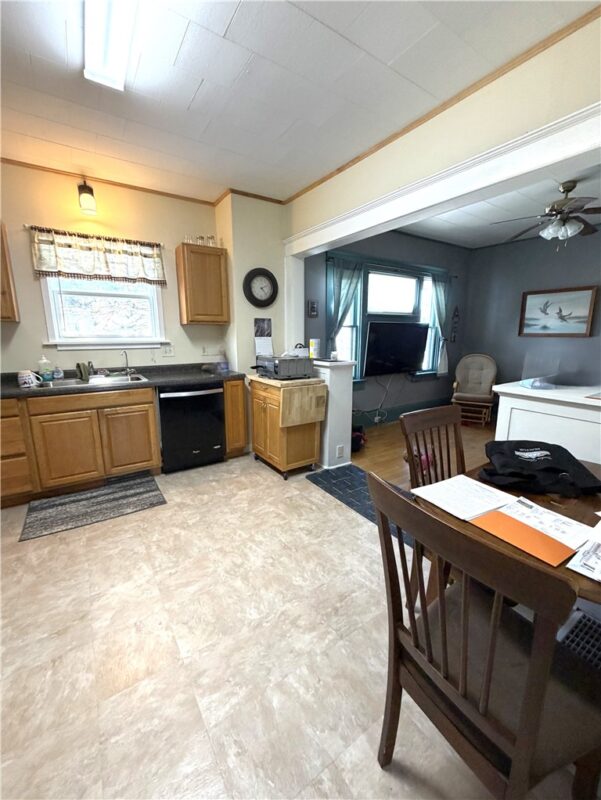 18654 Hobson Street, Whitehall, WI — photo 4