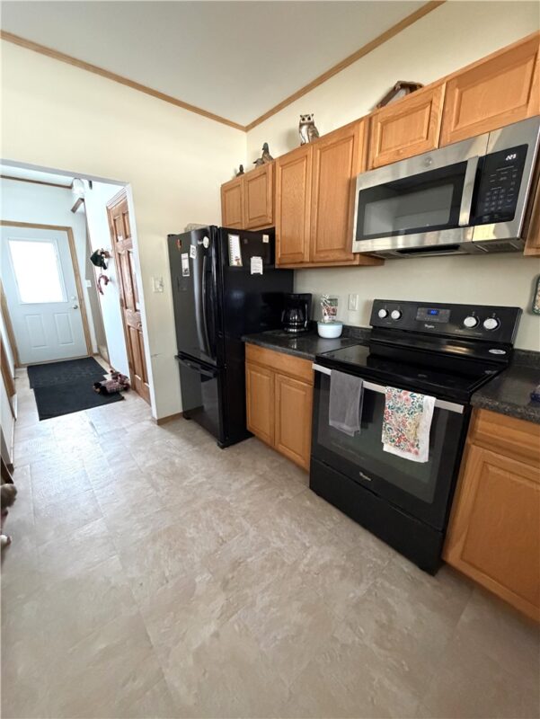 18654 Hobson Street, Whitehall, WI — photo 5