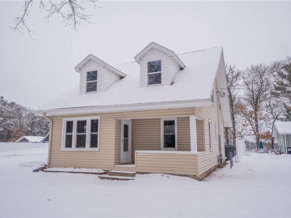 Residentialhouse for sale picture with an address of  19740 70th Avenue in Chippewa Falls and a list price of 450000