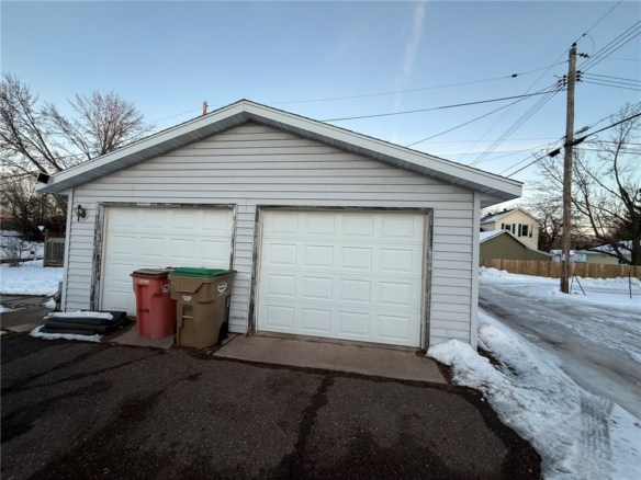 Residentialhouse for sale picture with an address of  205 Canal Street in Chippewa Falls and a list price of 179000