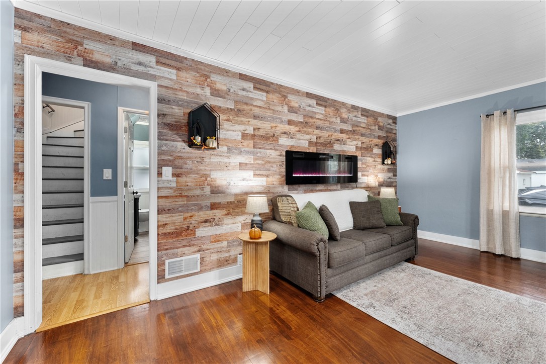 211-Main-Colfax-WI-54730-3