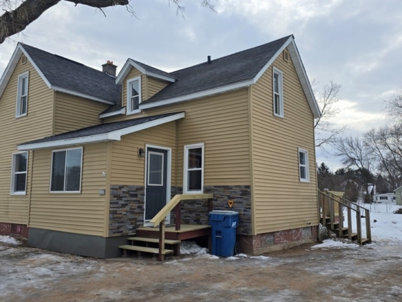 Residentialhouse for sale picture with an address of  212 Barker Street in Rice Lake and a list price of 169900