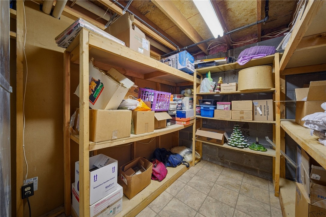 2202-Crestview-Eau-Claire-WI-54703-9