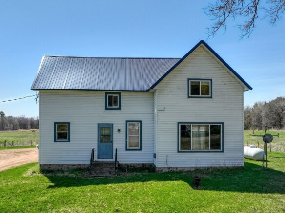 24317 45th Avenue, Cadott, WI
