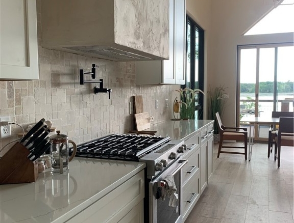 Residentialhouse for sale picture with an address of  258 North Street in Amery and a list price of 1400000