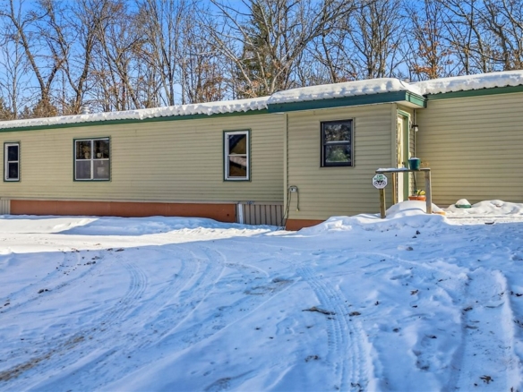 Residentialhouse for sale picture with an address of  27790 County Road A  in Spooner and a list price of 235000