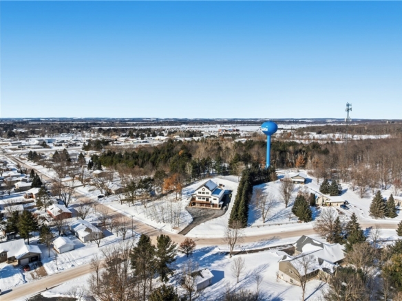 Residentialhouse for sale picture with an address of  301 Poplar Avenue in Cameron and a list price of 759900