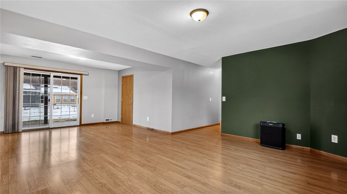 3145-Fern-Eau-Claire-WI-54703-2