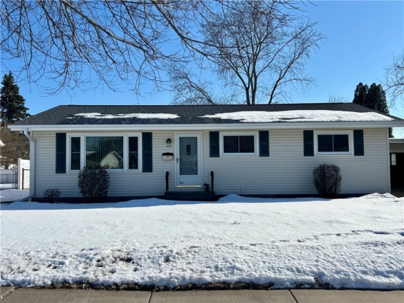 Residentialhouse for sale picture with an address of  315 Grant Avenue in Eau Claire and a list price of 299900