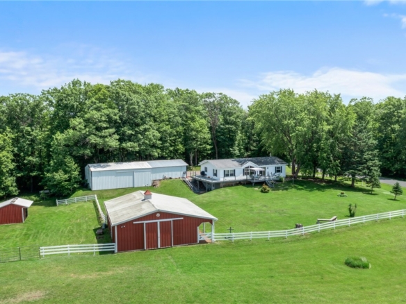 Residentialhouse for sale picture with an address of  323 220th Avenue in Comstock and a list price of 449900