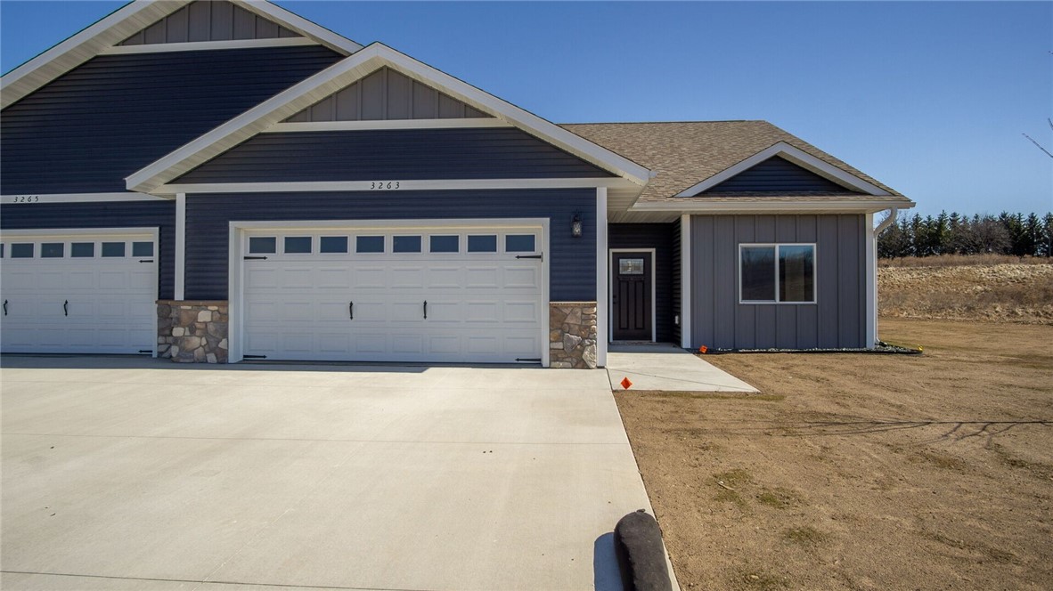 3369 Iris Drive, Eau Claire, WI