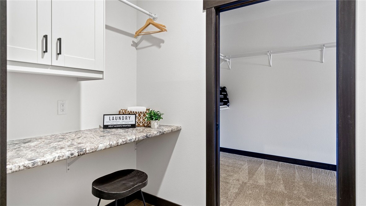 3369 Iris Drive, Eau Claire, WI