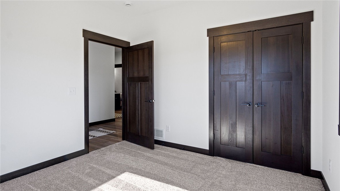 3369 Iris Drive, Eau Claire, WI